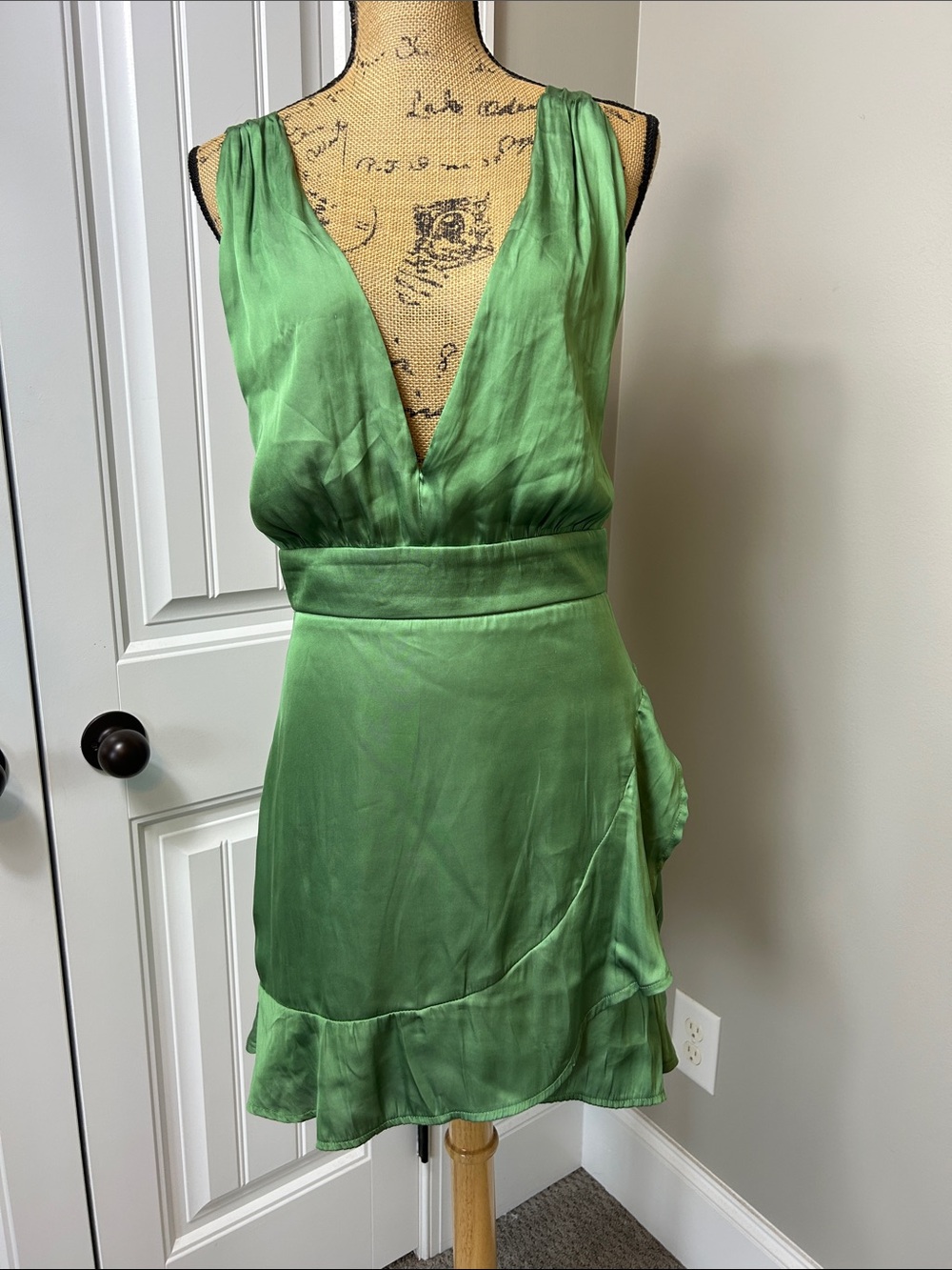 Le Lis collection green dress size large